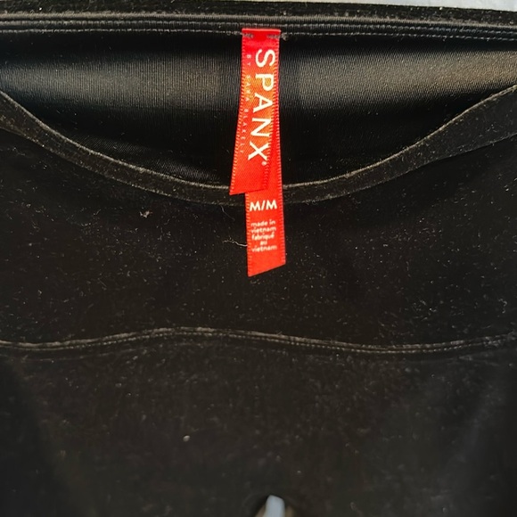 SPANX Black High Waisted Velvet Ankle Leggings EUC size Medium - Picture 5 of 5